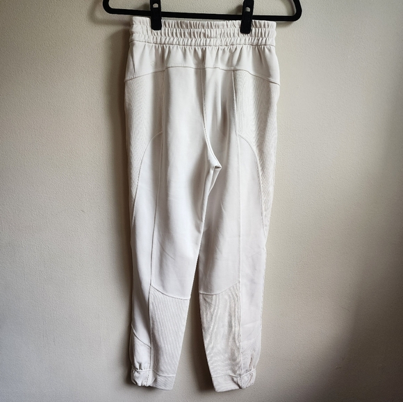 Lululemon Brushed Softstreme Ribbed High-Rise Jogger	 Size 4 - Picture 2 of 6